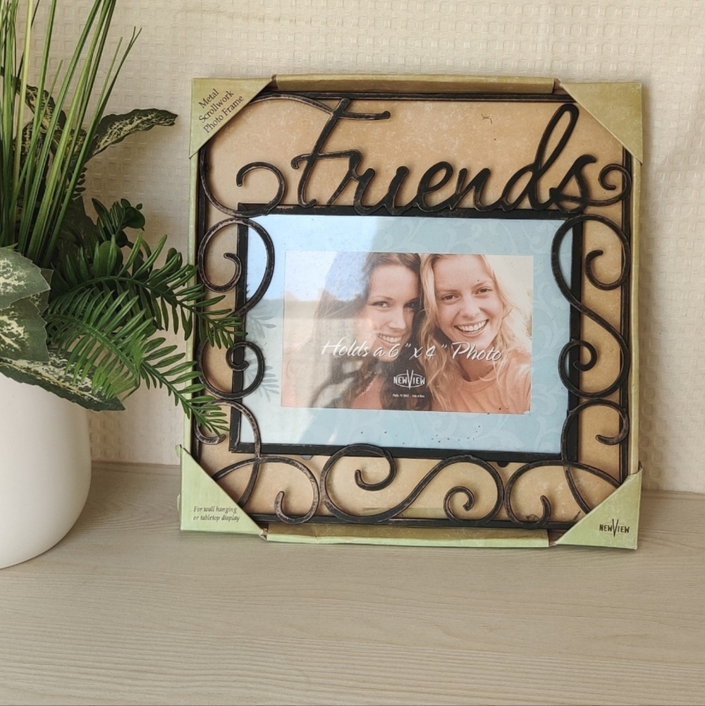 New View, "Friends"  Black Metal Scrollwork Photo Frame